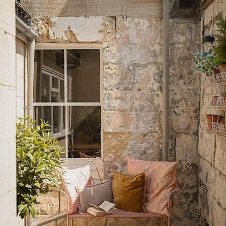 Primrose Cottage - With Private Courtyard & Sun Terrace In Central Bath Zewnętrze zdjęcie