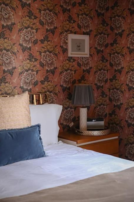 Primrose Cottage - With Private Courtyard & Sun Terrace In Central Bath Zewnętrze zdjęcie