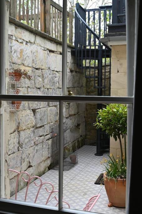 Primrose Cottage - With Private Courtyard & Sun Terrace In Central Bath Zewnętrze zdjęcie